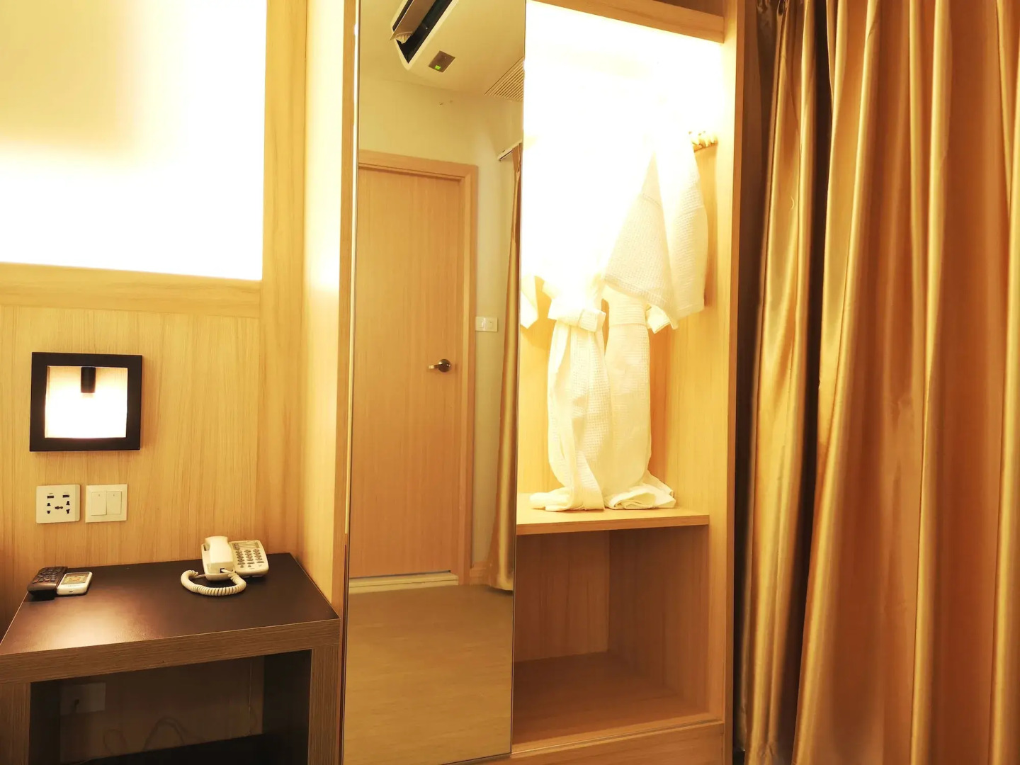 O2 Grand Suvarnabhumi Airport