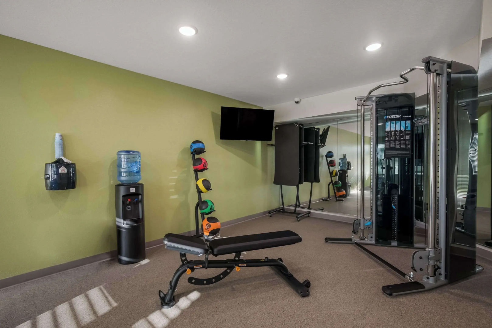 Woodspring Suites Milwaukee - Menomonee Falls