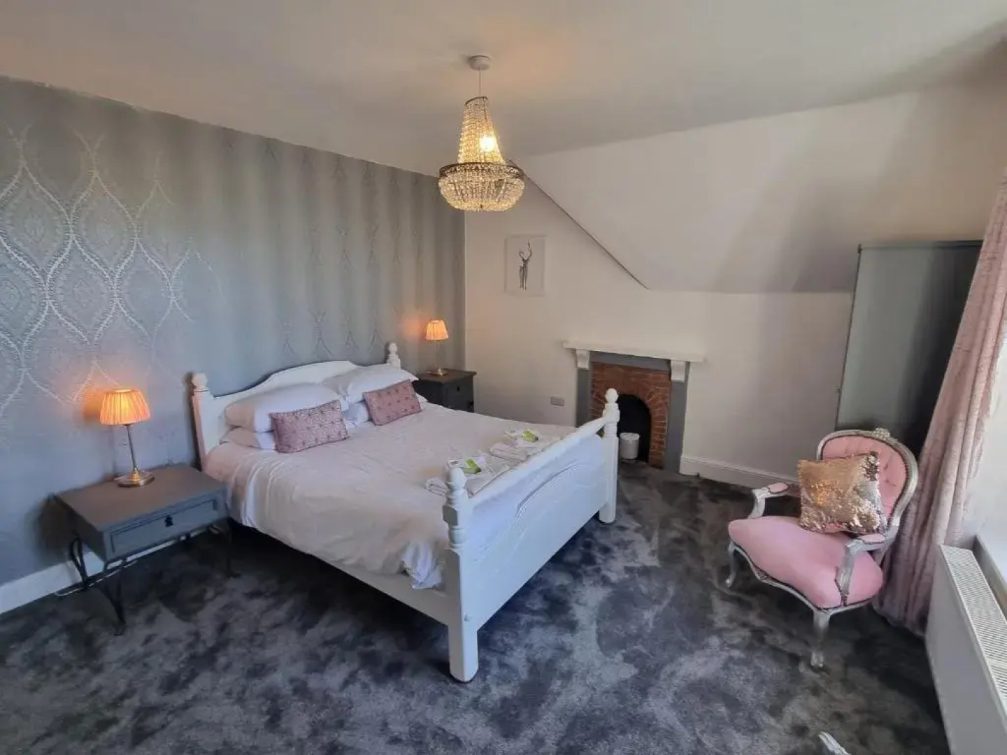 Exquisite 9 bed Villa hot tub, gym, cinema & more