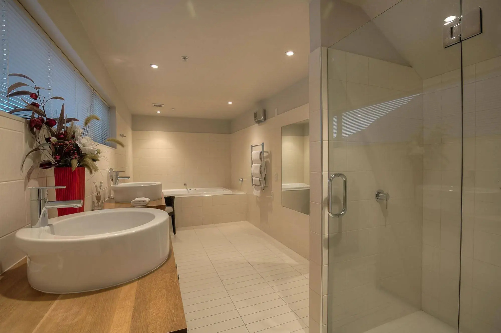 Shotover Penthouse & Spa by Staysouth