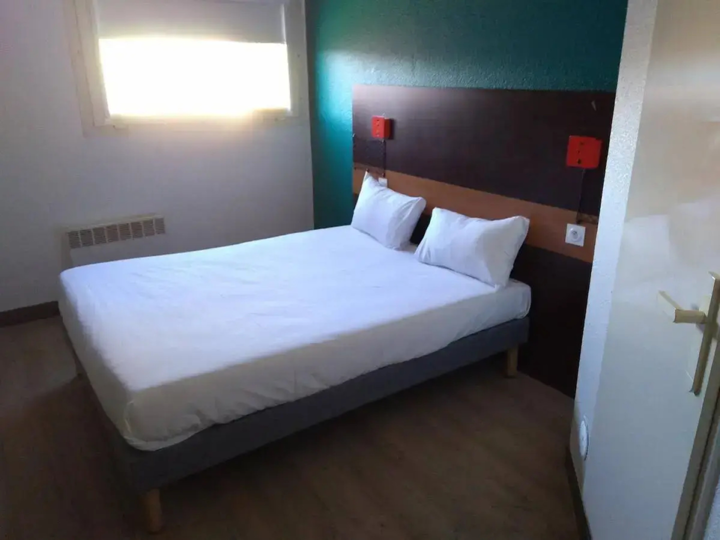 hotelF1 Maurepas