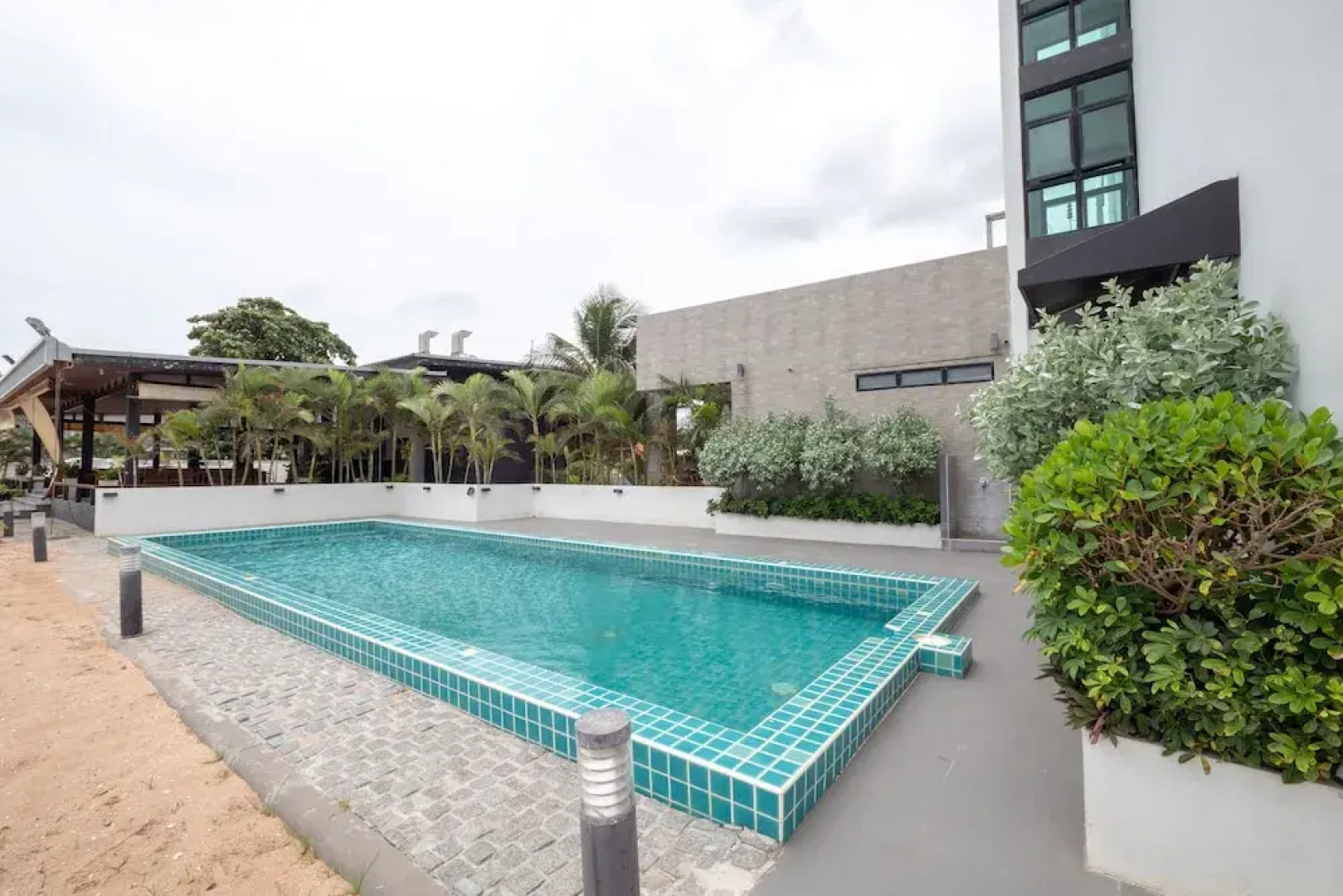 CAPITAL O 1088 Golden Dragon Beach Resort