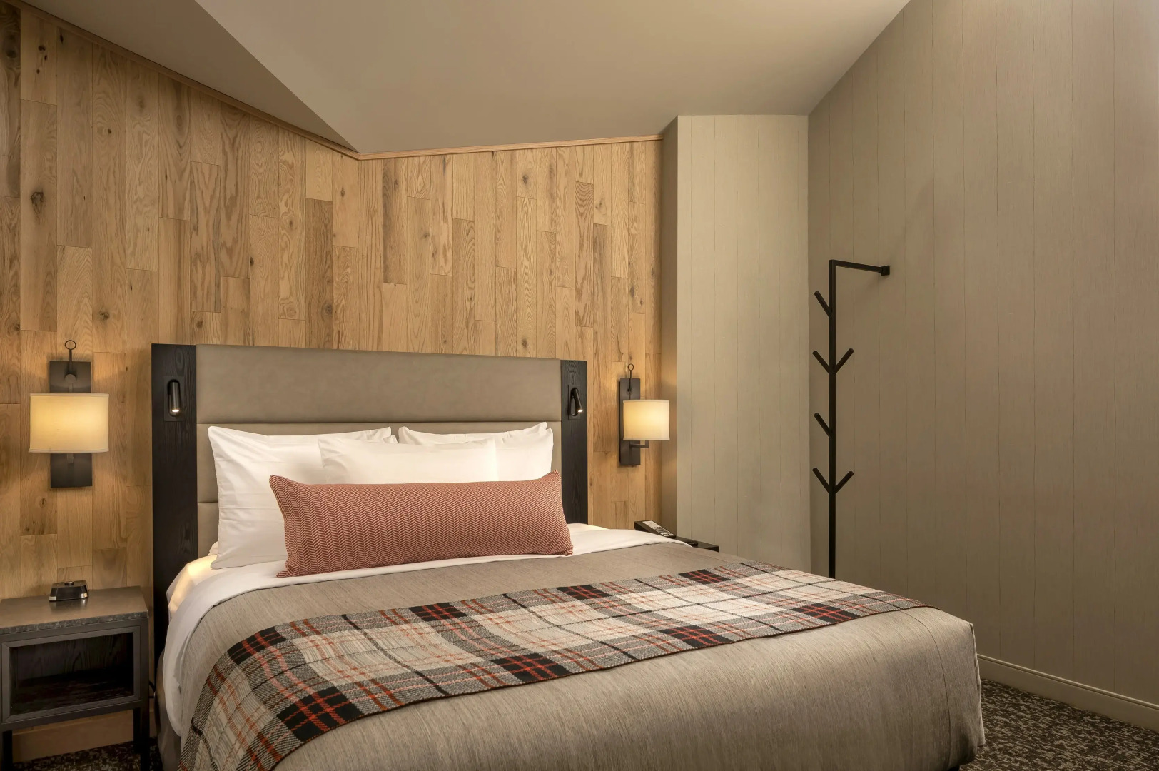 Peaks Hotel & Suites