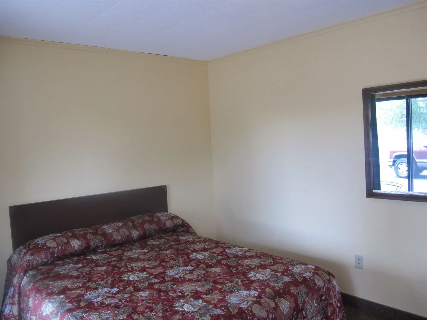 All Star Inn & Suites