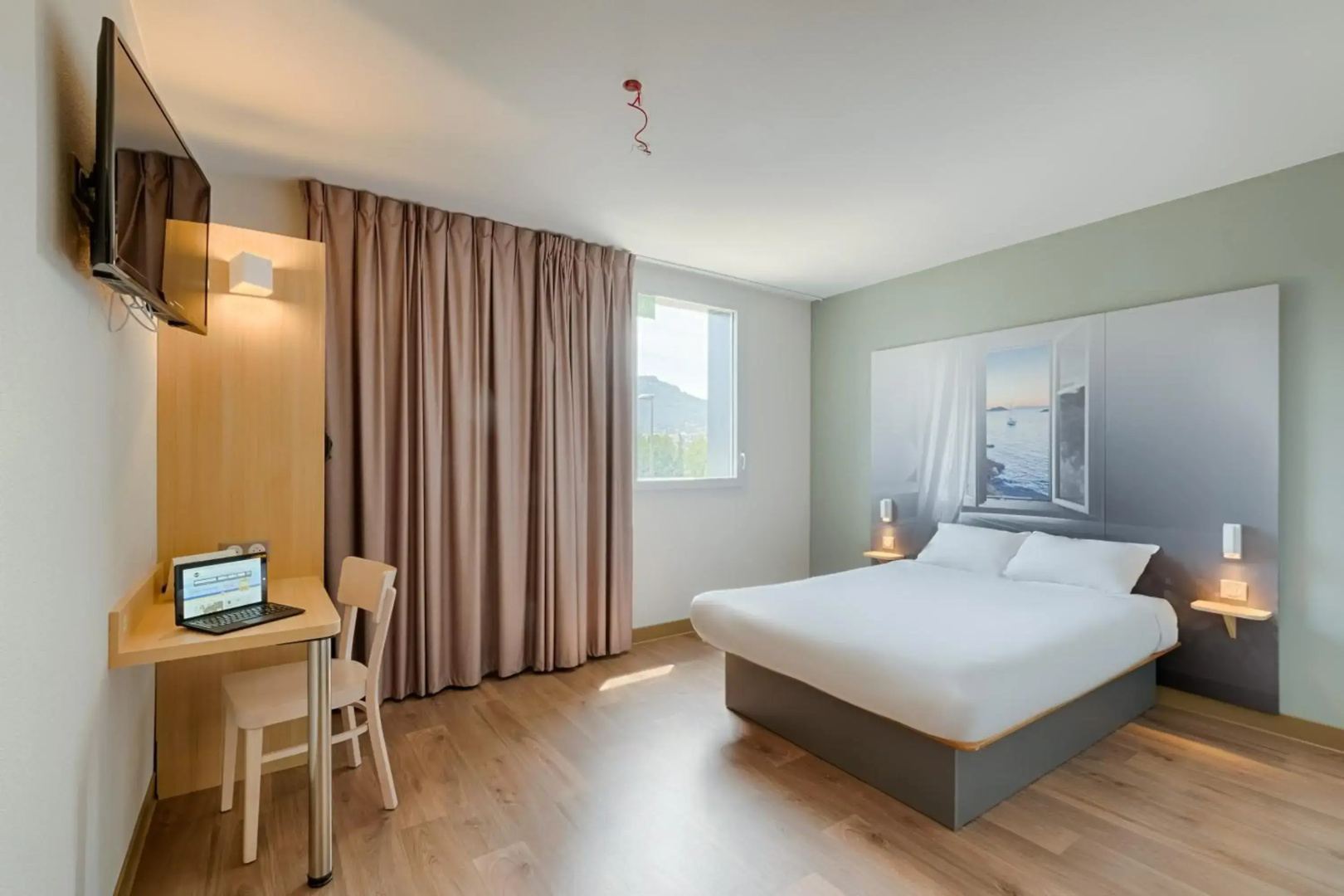 B&B HOTEL Marseille Aéroport Saint-Victoret