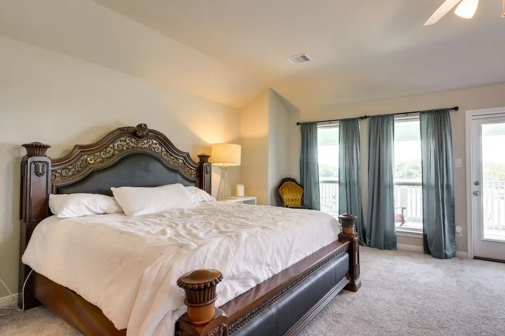 La Porte Home w/ Balconies: Walk to Beach!