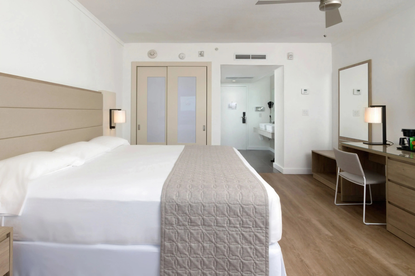 Hotel Riu Plaza Miami Beach