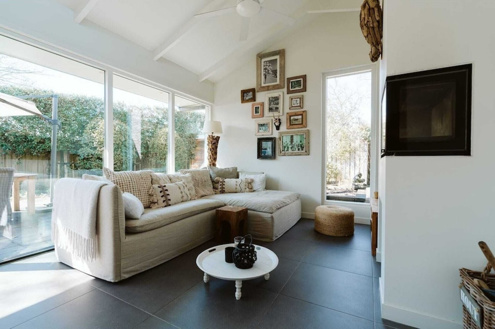 Rustic-modern Furnished Holiday Home With an Exciting Garden