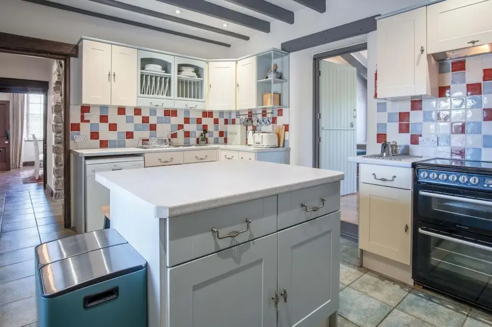 Tregoyr - 3 Bedroom Holiday Home - St Florence