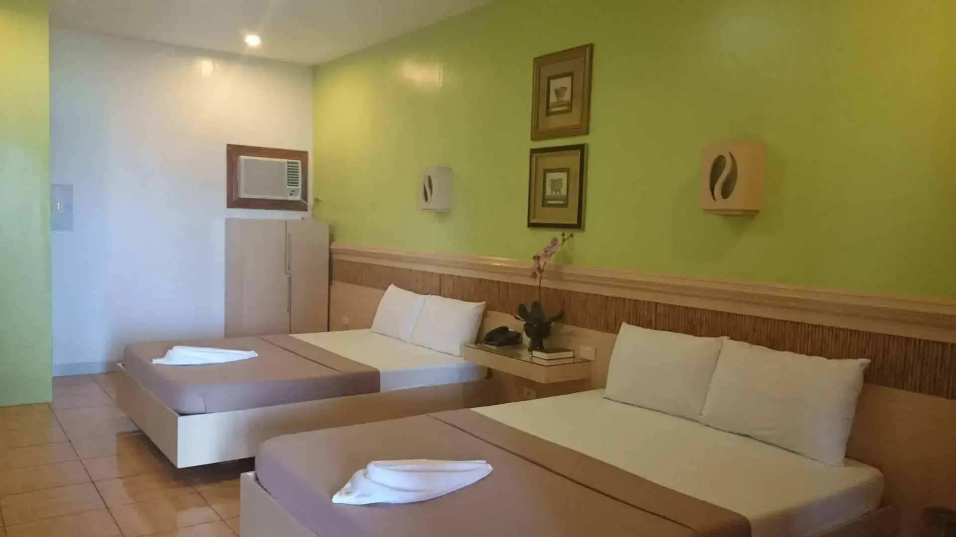 Sun Avenue Tourist Inn & Cafe