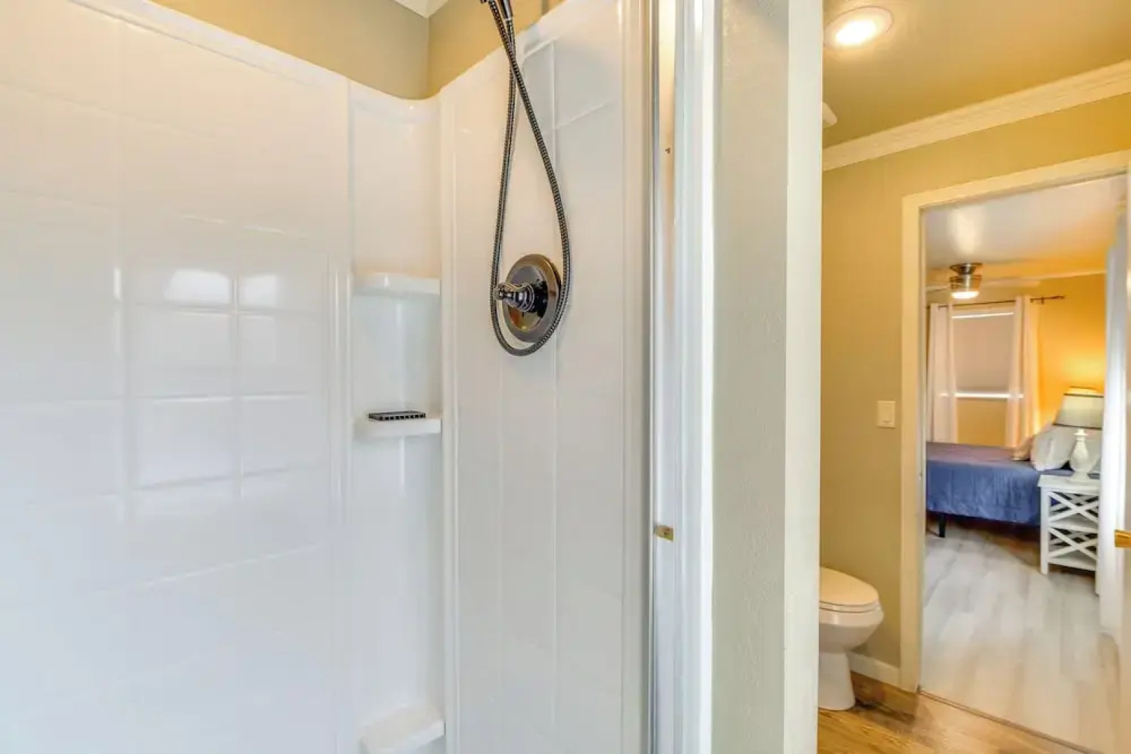 Lake Hamilton Family Gem: Hot Tub & Boat Slip!