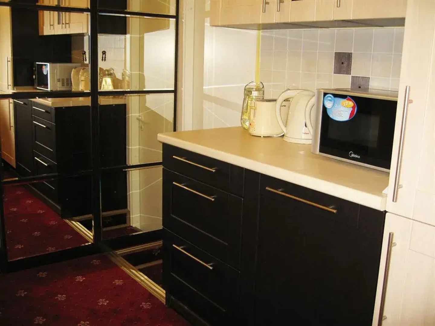 Отель Smart Welcome by Academia