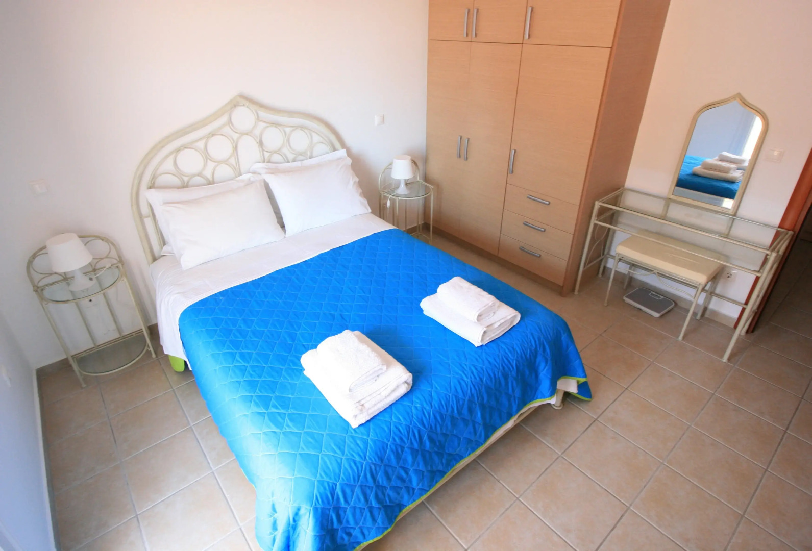 Lagoon View Apartments - Adults Only