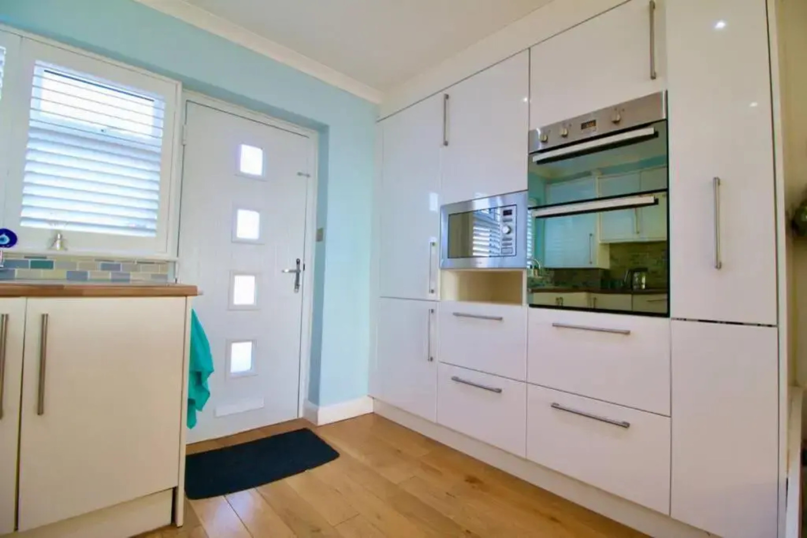 Serenity "your calm seafront retreat"