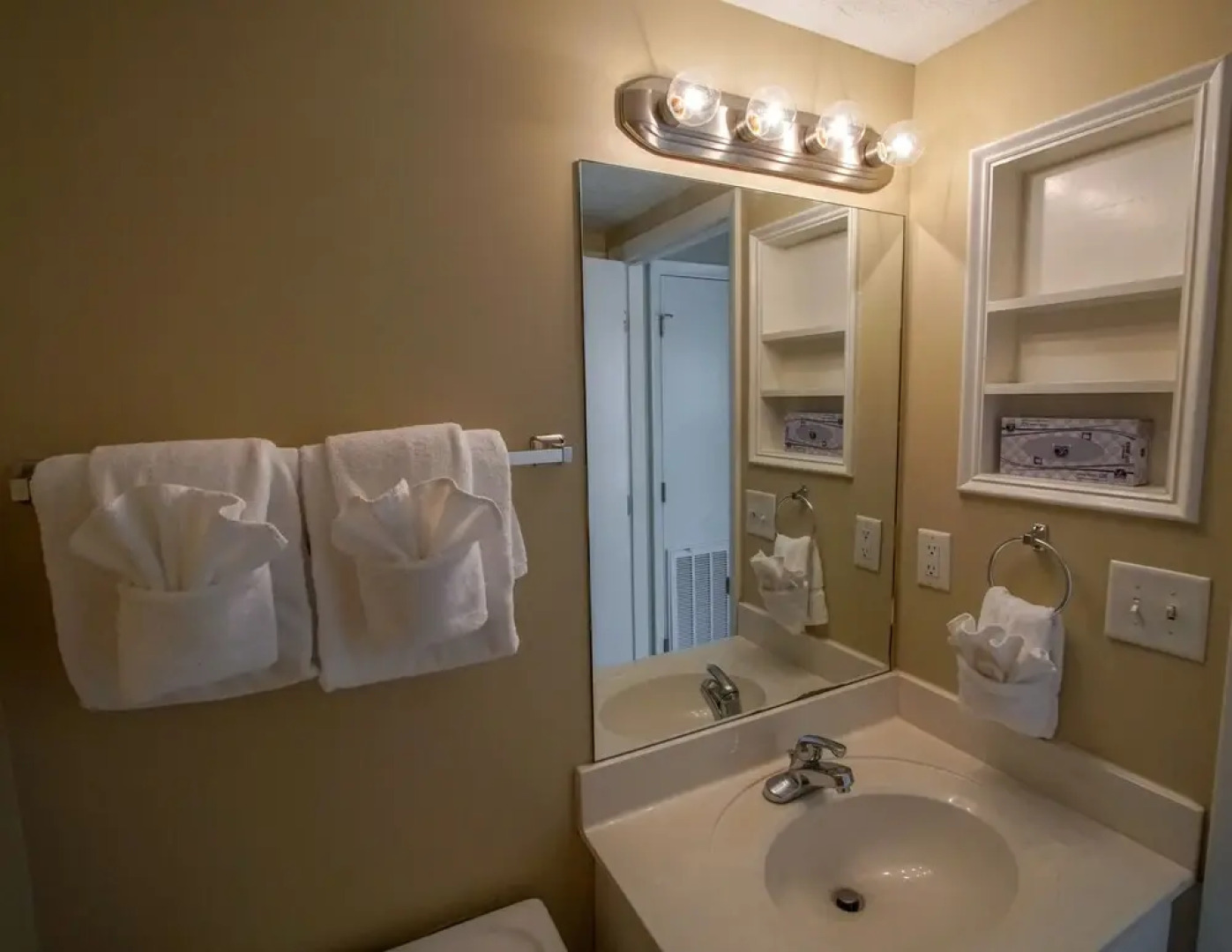 Multi Resorts at Country Club Villas