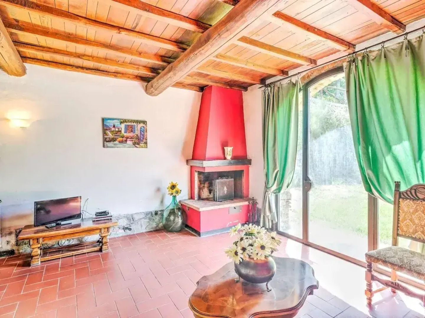 Appealing Home With Pool