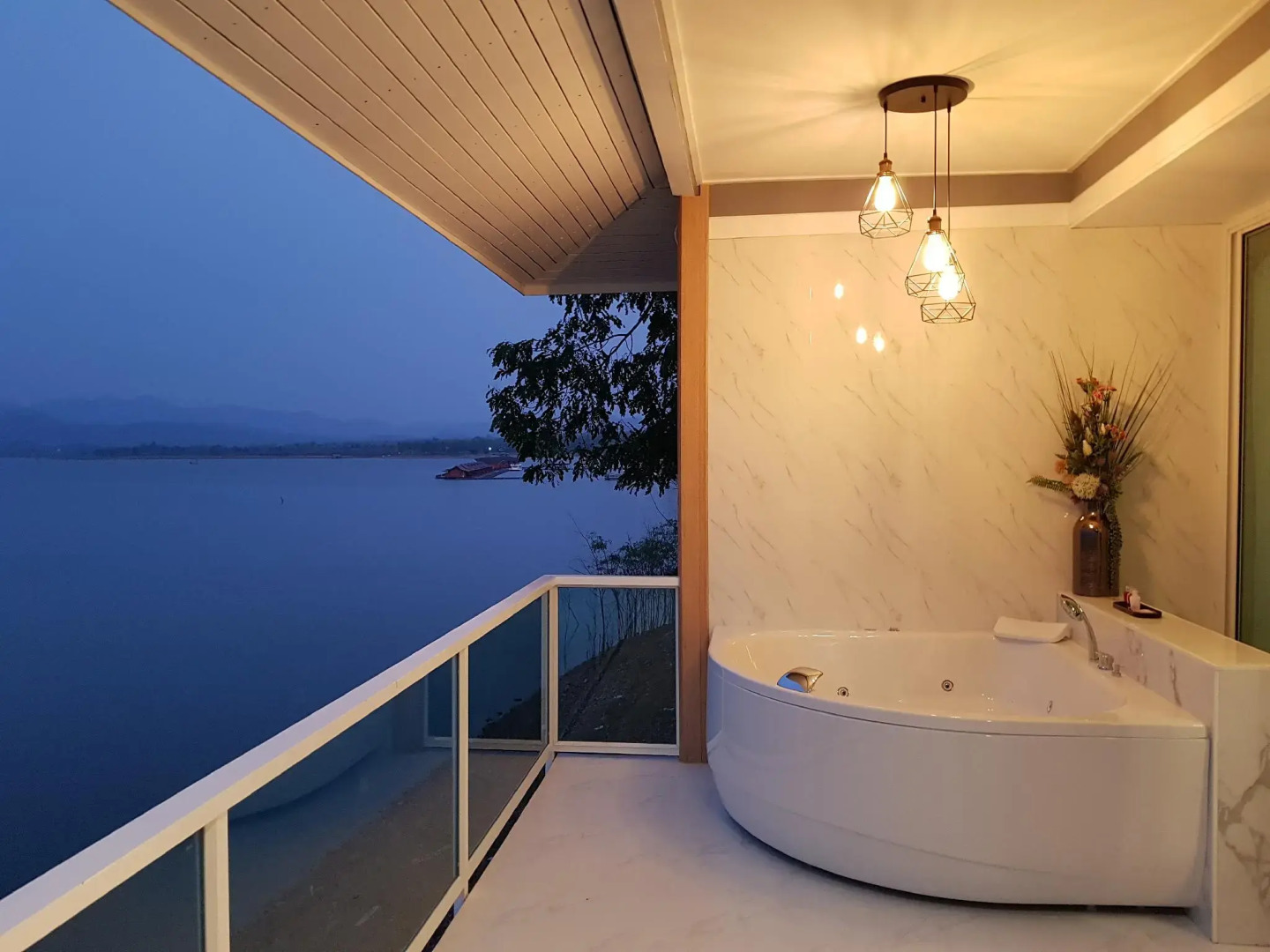 Raya Buri Resort