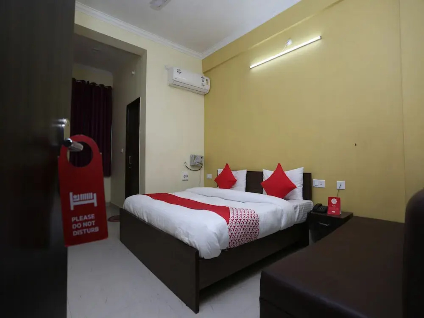 OYO 26931 Madhav Bhavan