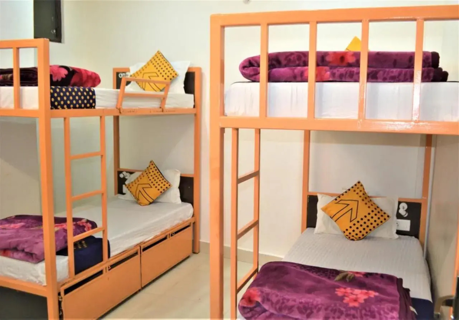 Bedweiser Backpackers Hostel