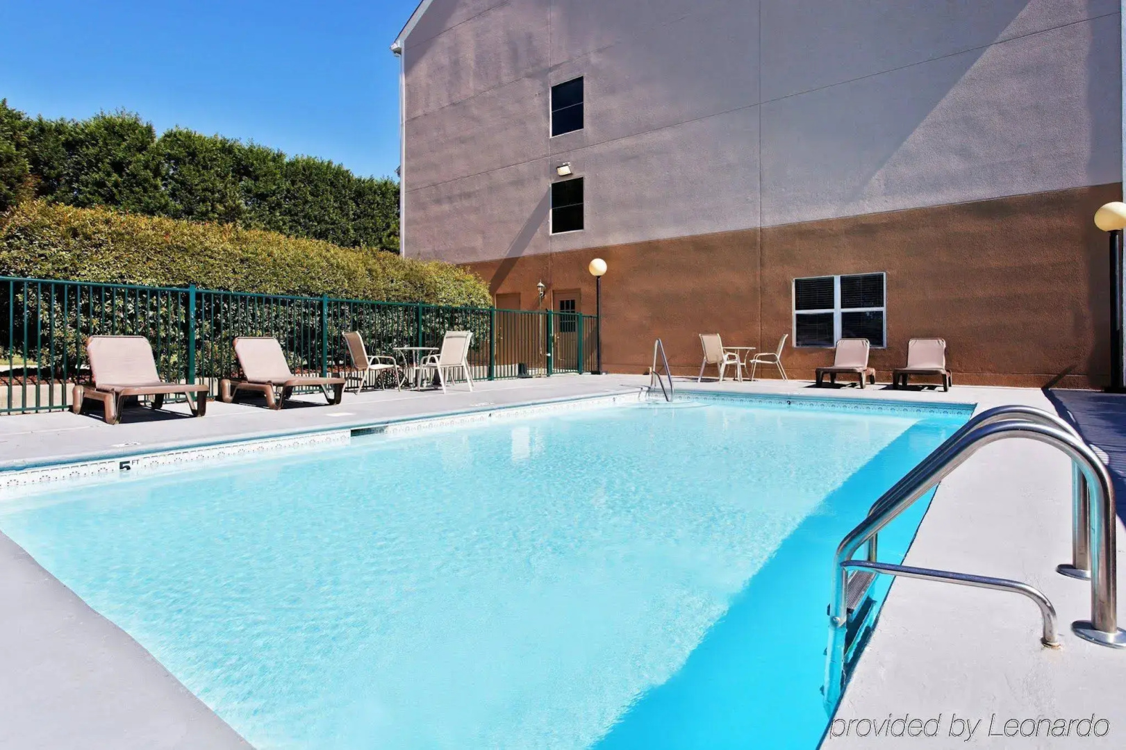 Country Inn & Suites by Radisson, Burlington (Elon), NC