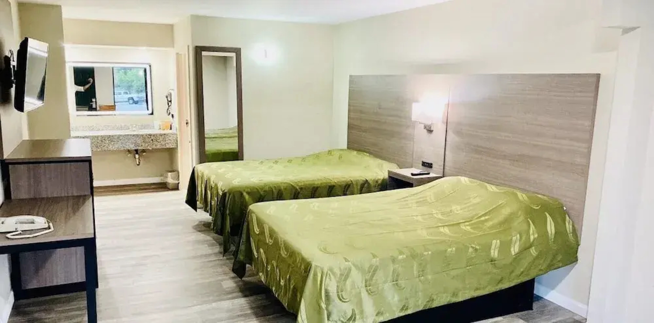 Knights Inn Suffolk Hotel