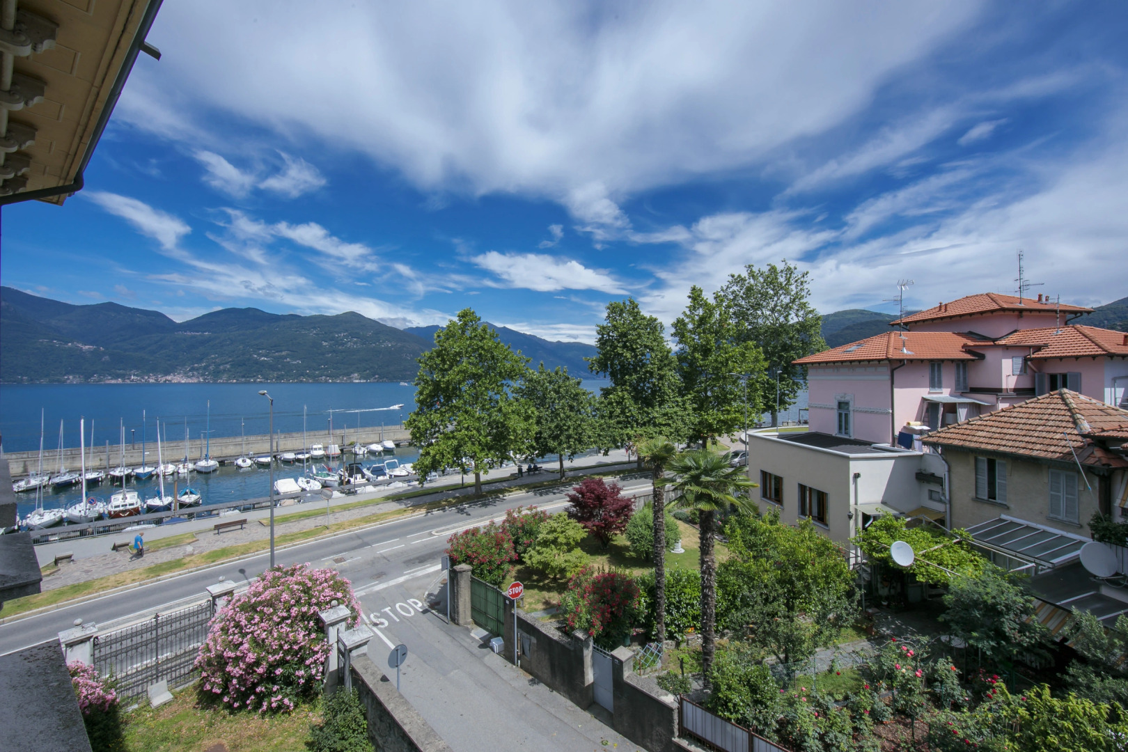 Residenza Oleandro Lake View Luino Center