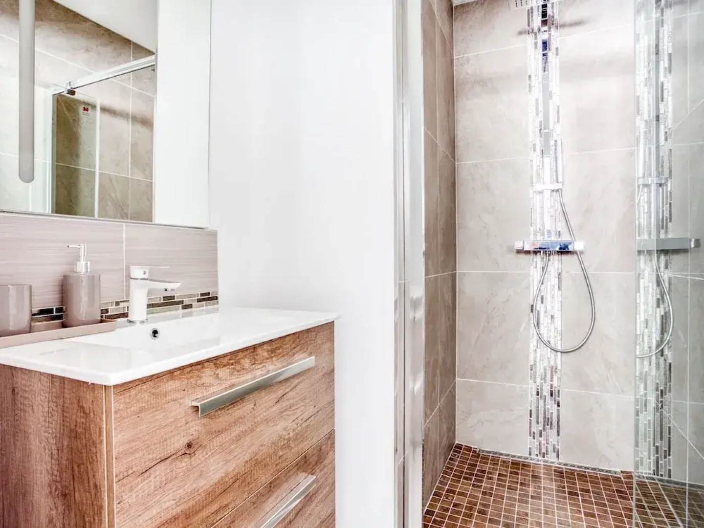 Cosy Apartment in Eperlecques with Fireplace