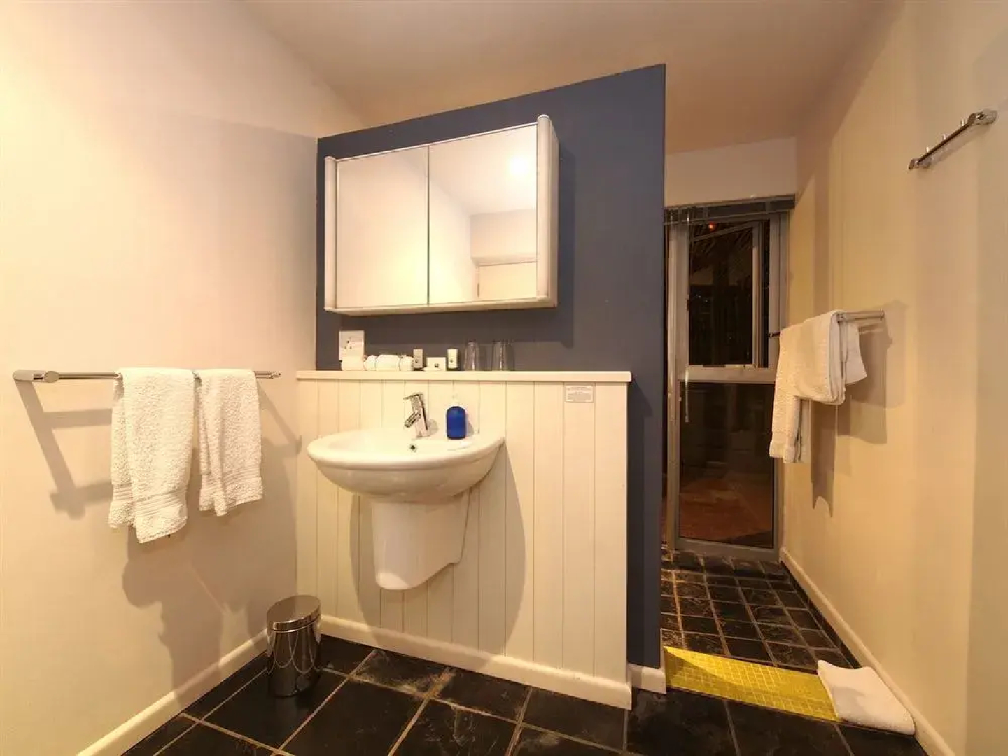 Crayfish Lodge Sea & Country Guest House