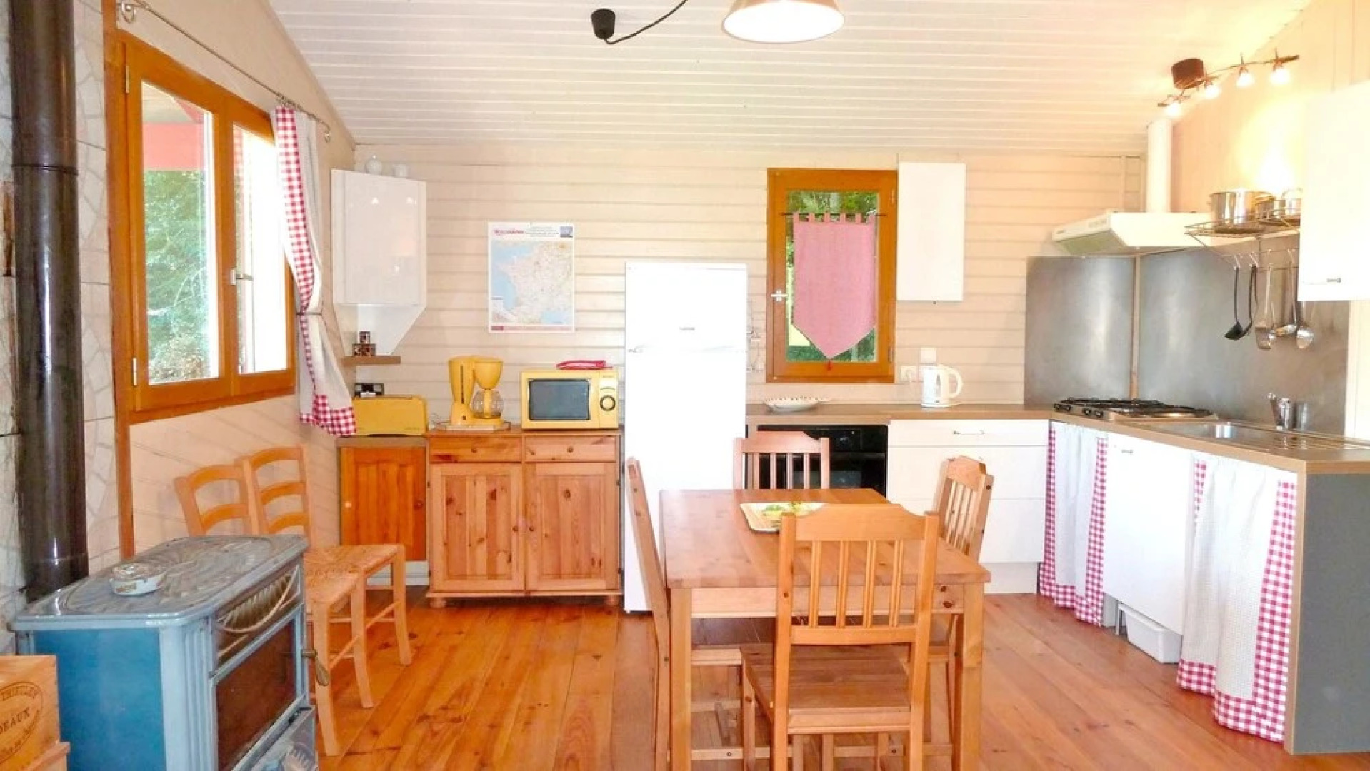 Villa With 2 Bedrooms in Saint-laurent-des-hommes, With Wonderful Lake