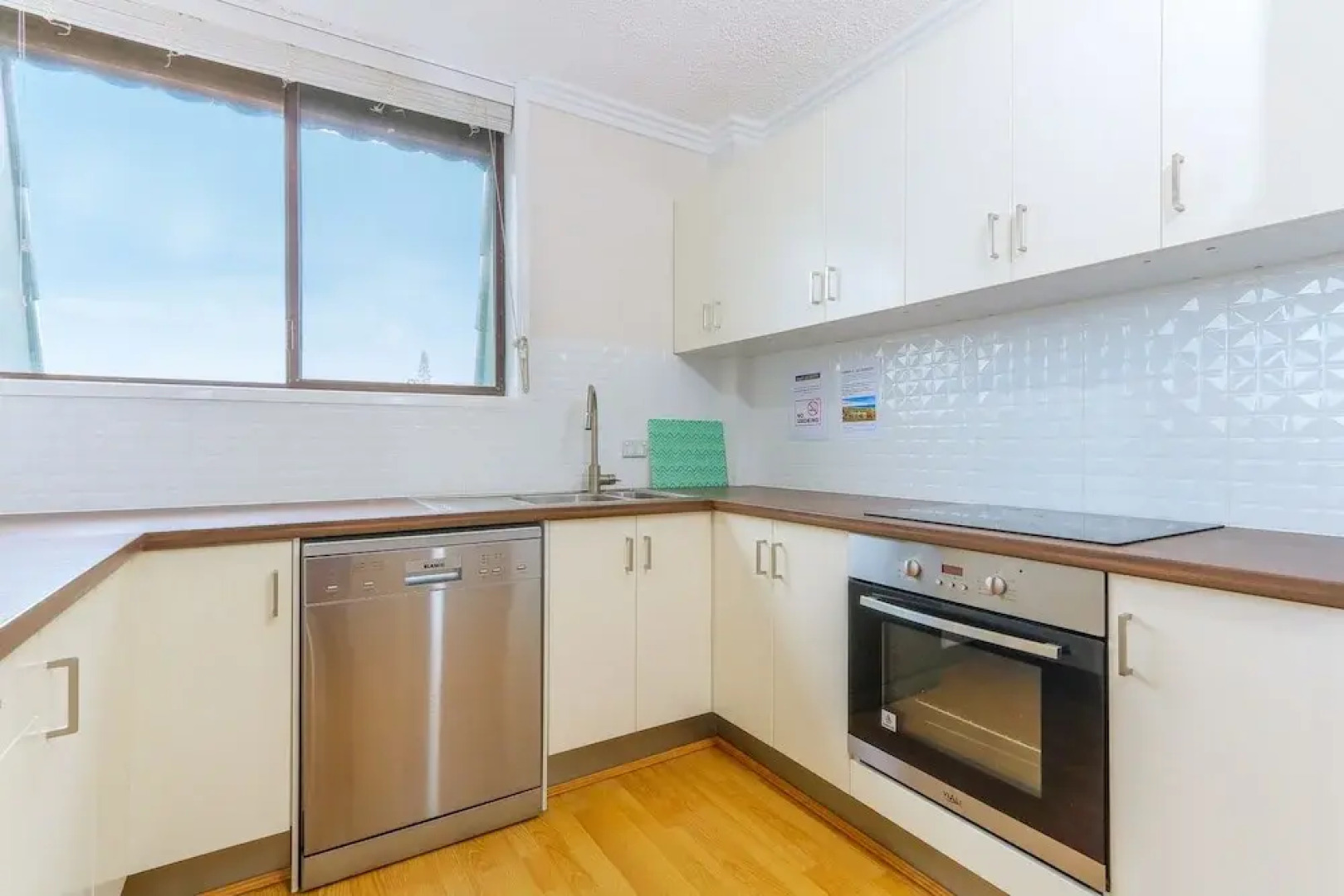 Beachside Bliss '12 Kingsway'