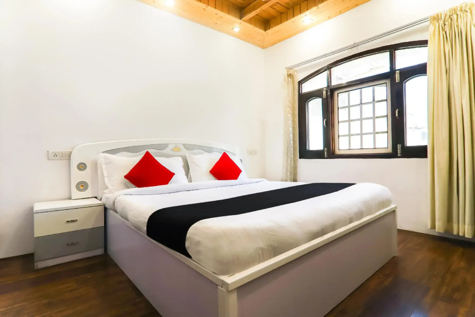 Capital O 44536 Hotel Pc Palace