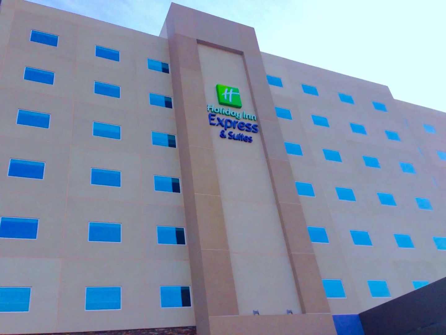 Holiday Inn Express & Suites Mexicali by IHG