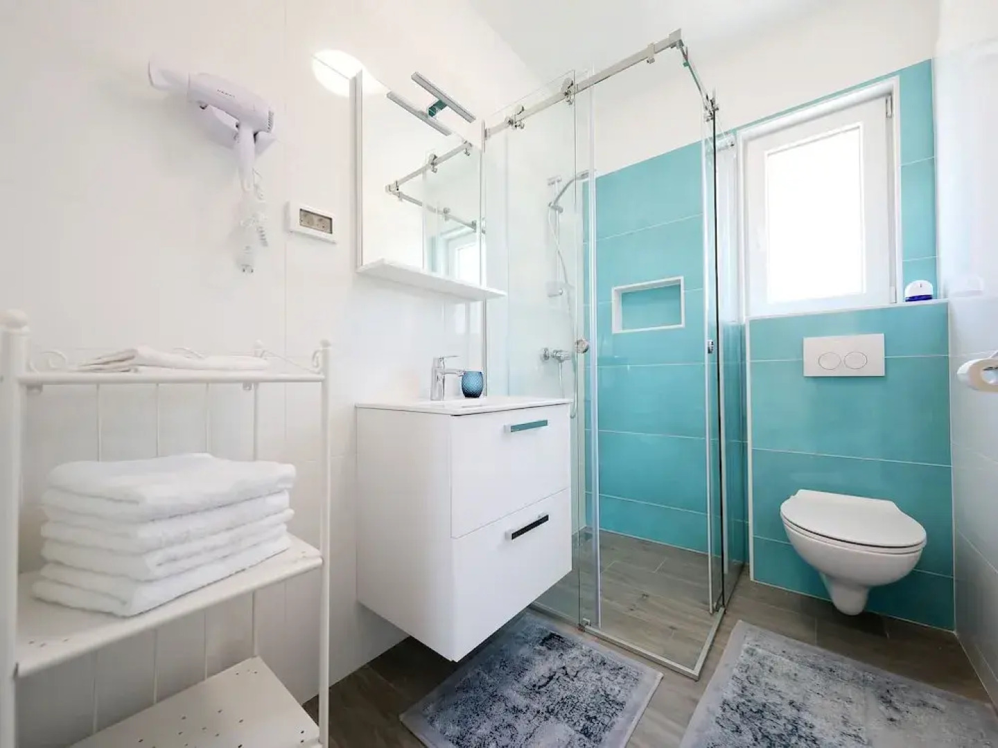 Modern and Luxurius Apartment With Swimingpool, Nice sea View Terrace