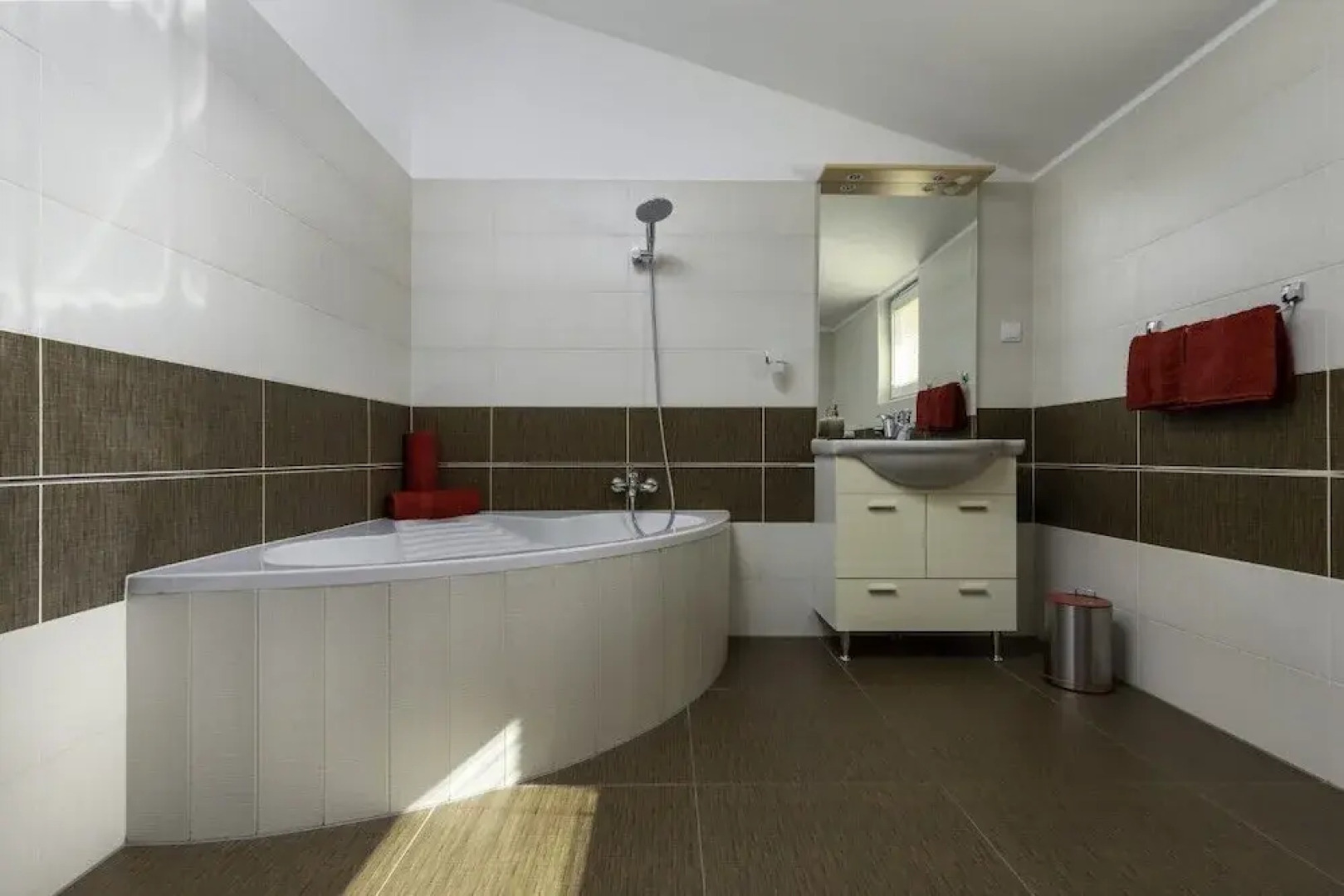 Comfort apartments with pool in Medulin