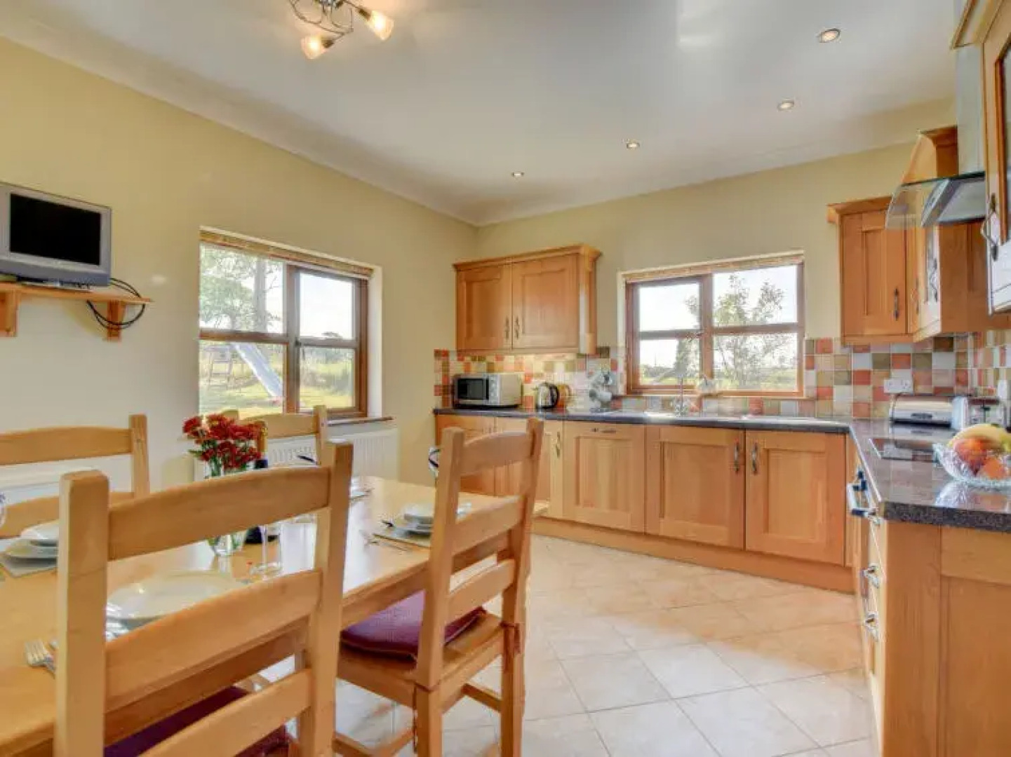 Holiday Home Dinas y Gadair