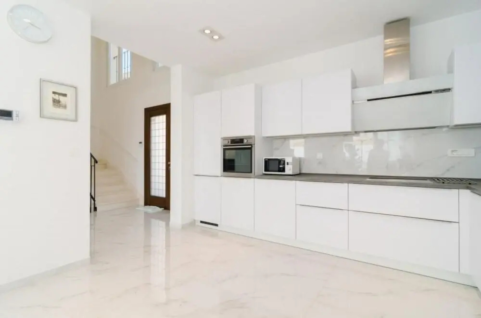 Villa Orlando - Five Bedroom Villa With Swimming Pool and Sea View ID Direct Booker 3375