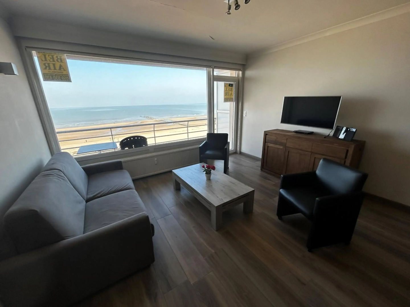 SEAVIEW very spacious apartment OOSTENDE - 10 p - Type Liège - superb seaview from the 7th floor - 2 bathrooms - beachfront