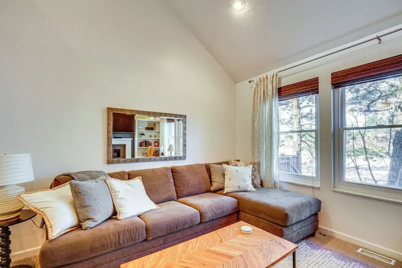 Modern Townhome w/ Hot Tub: 10 Mi to Snowbird!