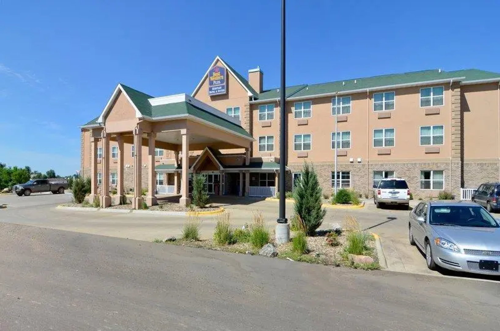 Best Western Plus Heritage Hotel & Suites