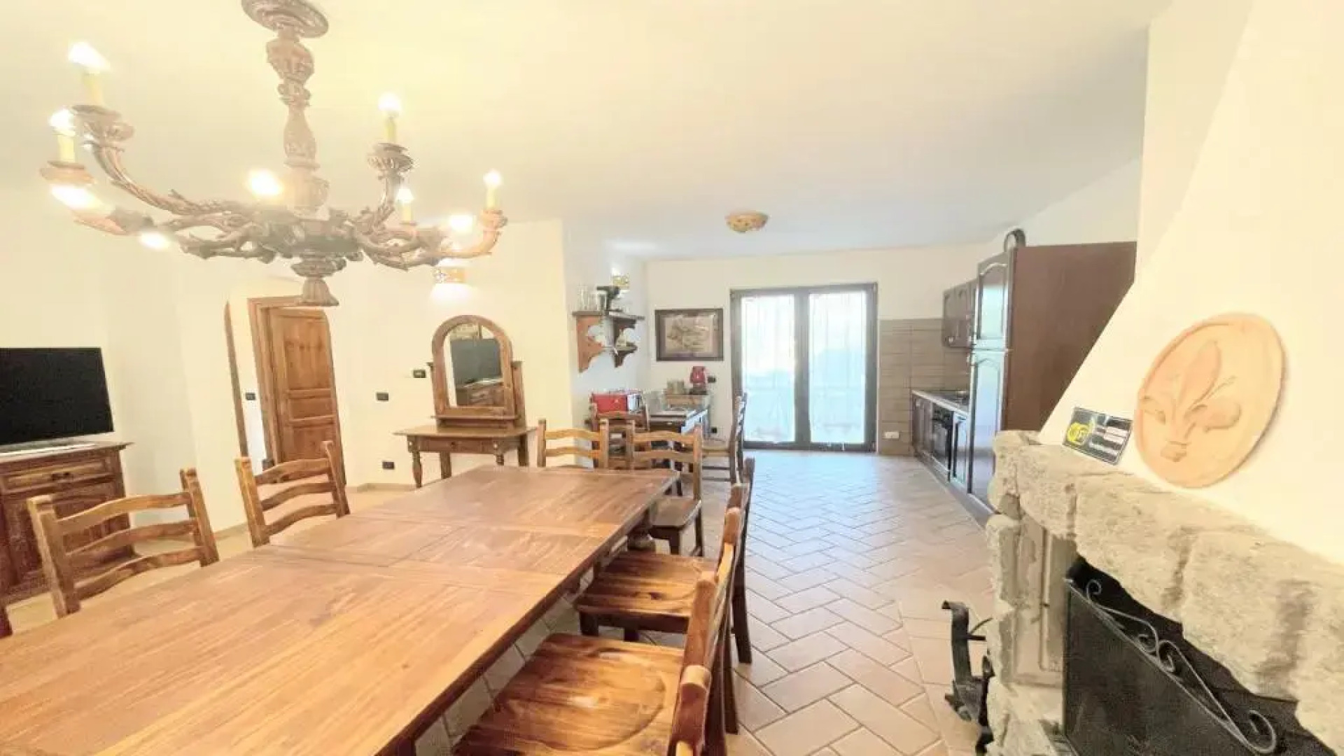 Pool, Jacuzzi and Events Room - Charming Villa in Umbria - Sleeps 24 - Lake View