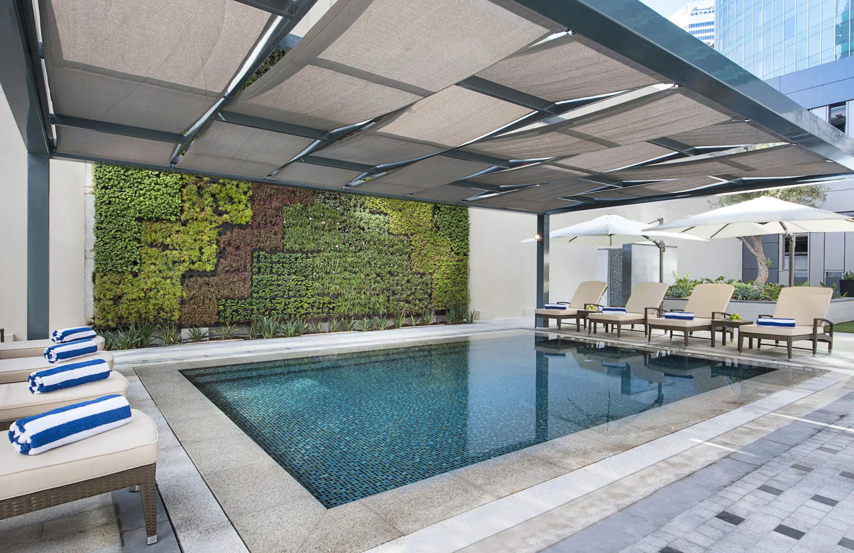 DAMAC Maison Cour Jardin