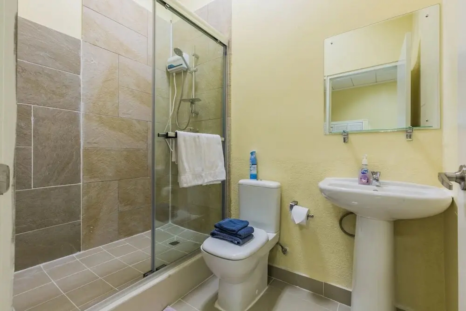 Salina Cerca Apartments