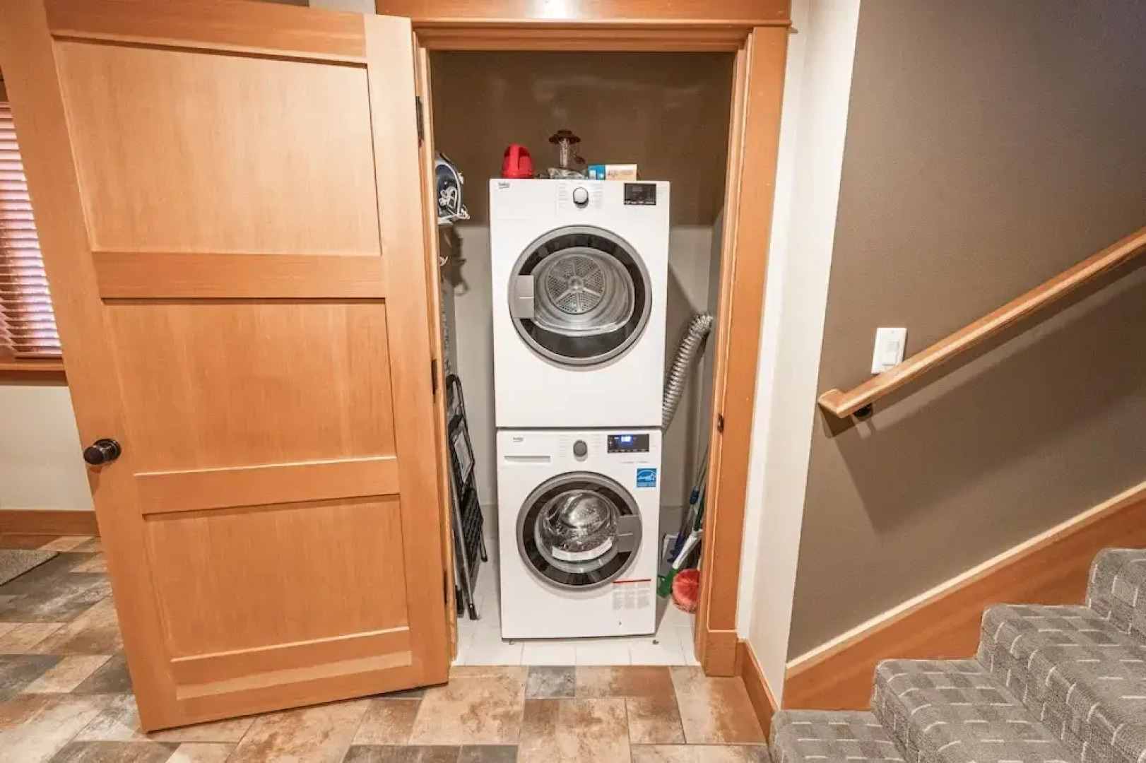 Lodges at Cannon Beach B1