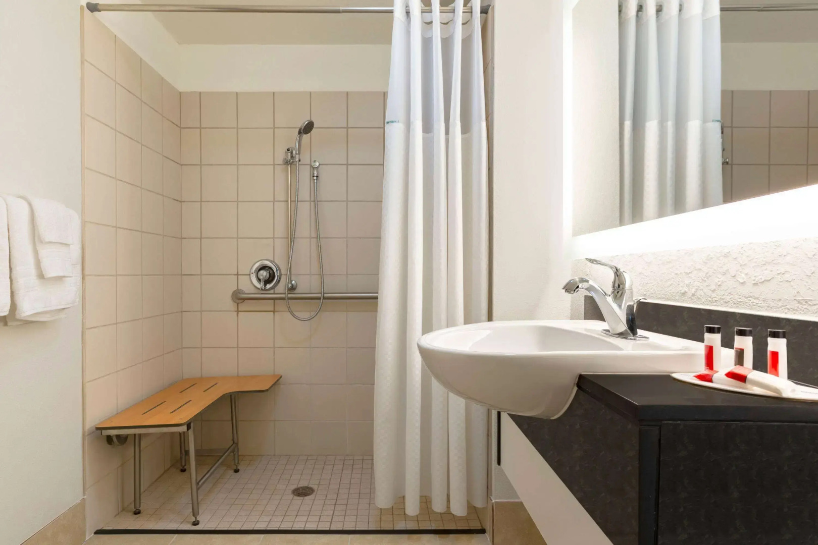 Howard Johnson by Wyndham Harrisonburg