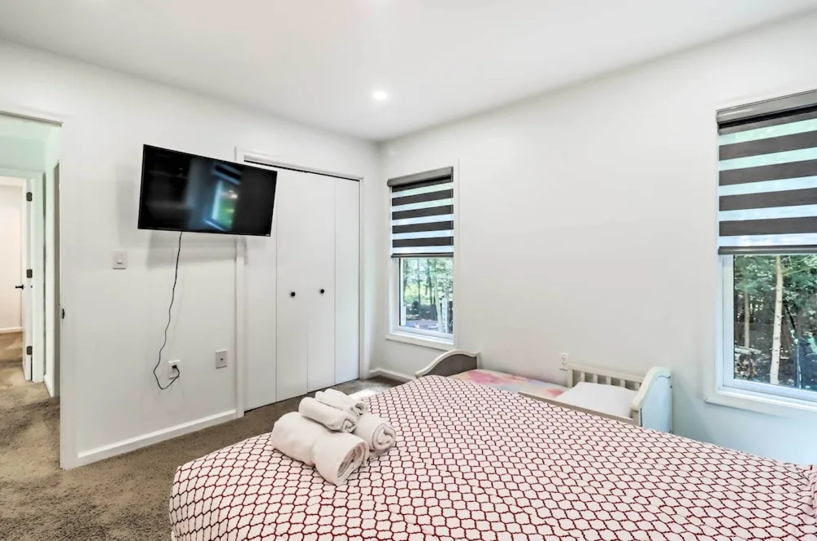 Game Room & Yard: Family Paradise in Pocono Summit