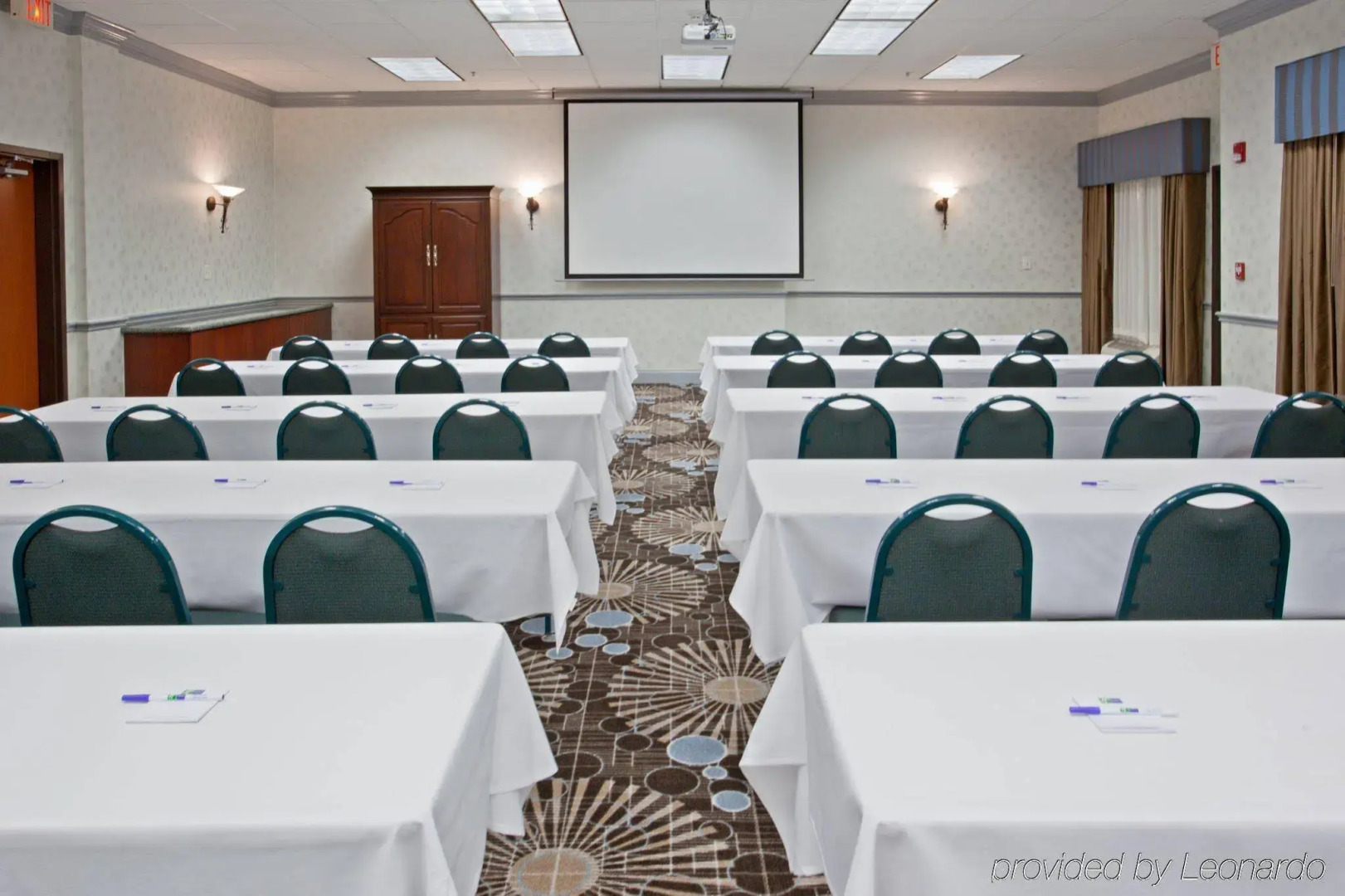 Holiday Inn Express & Suites College Station by IHG