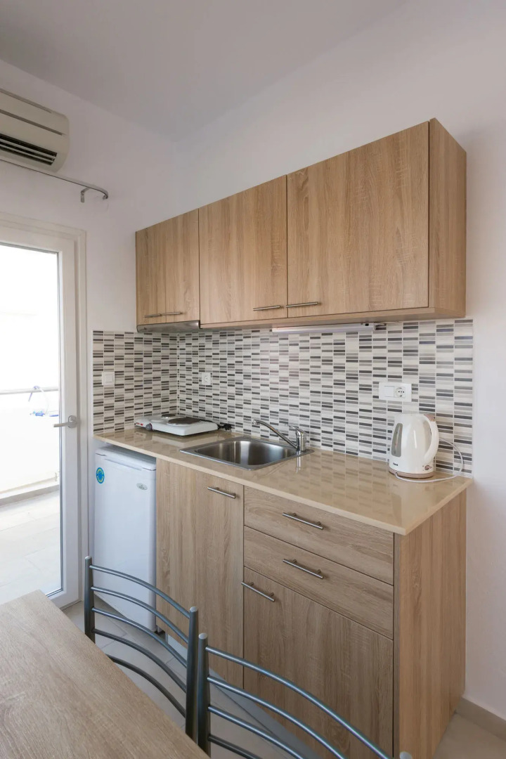 Socrates Apartments & Restaurant