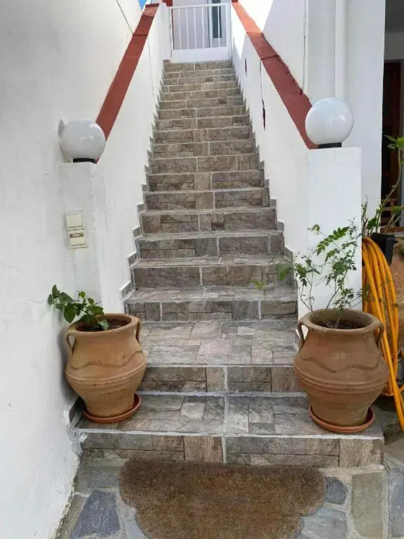 Giannis-Kleopatra House 1