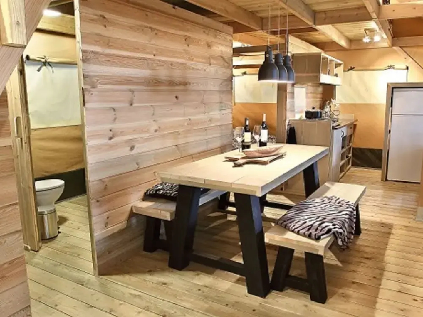 Well Furnished Tent Lodge with Terrace near Veluwe