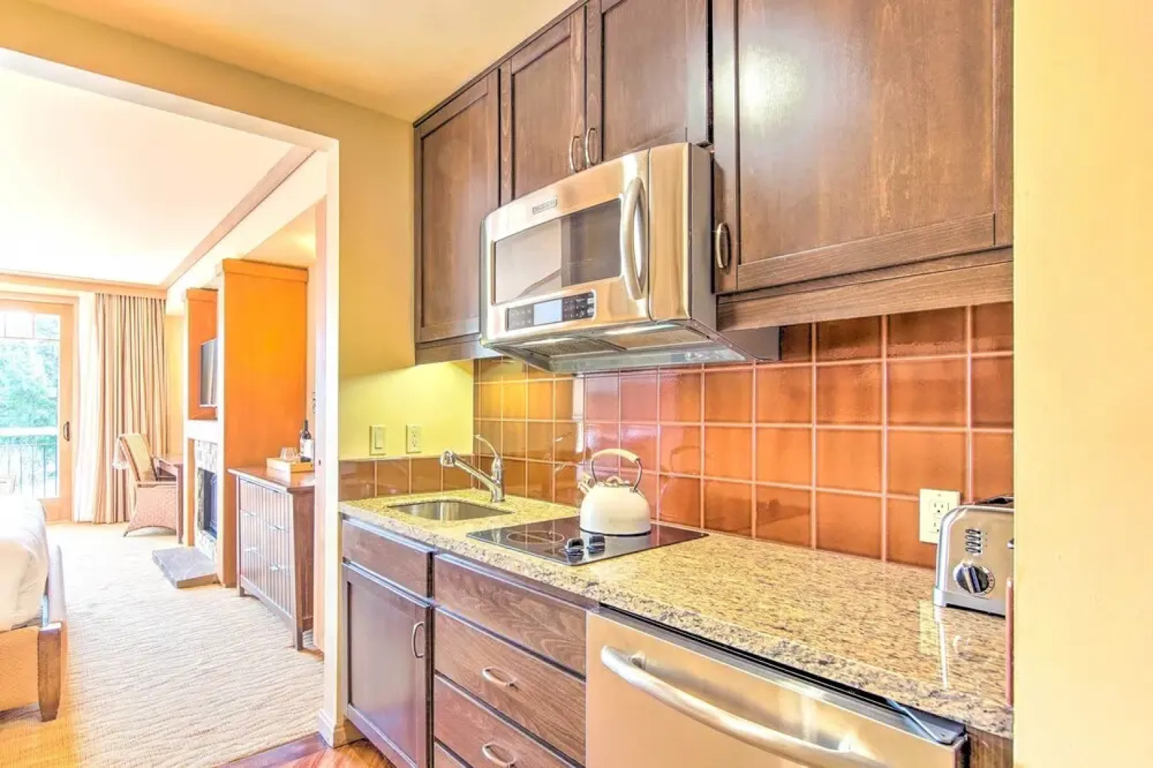 Stunning Cle Elum Studio With Juliet Balcony!